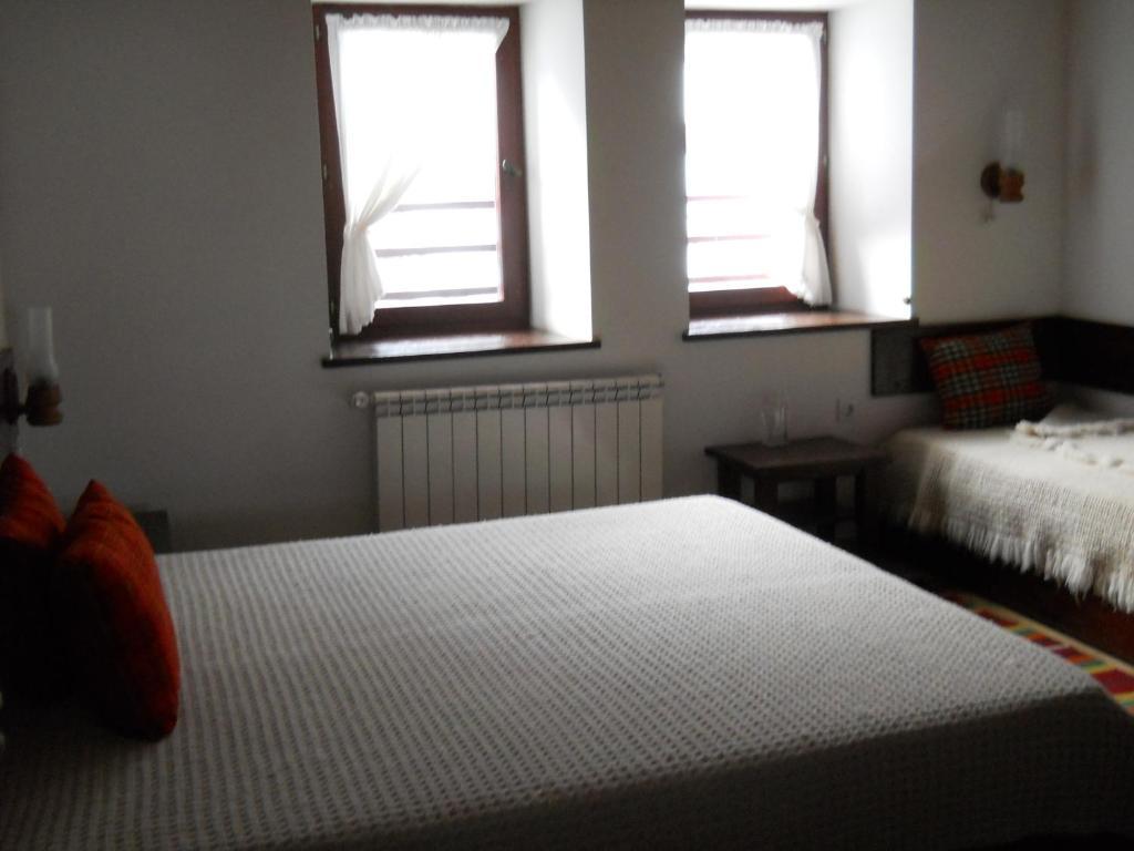 Complex Kosovo Houses Rom bilde