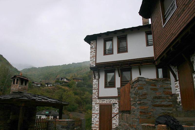 Complex Kosovo Houses Eksteriør bilde